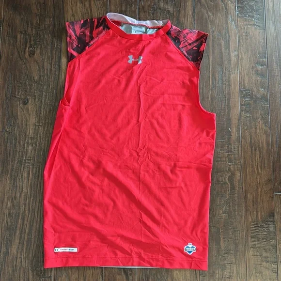 ☘️4 Compression/Fitted Workout Tops - Picture 5 of 10